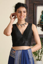 Load image into Gallery viewer, Women&#39;s Laila Onyx Black Blouse

