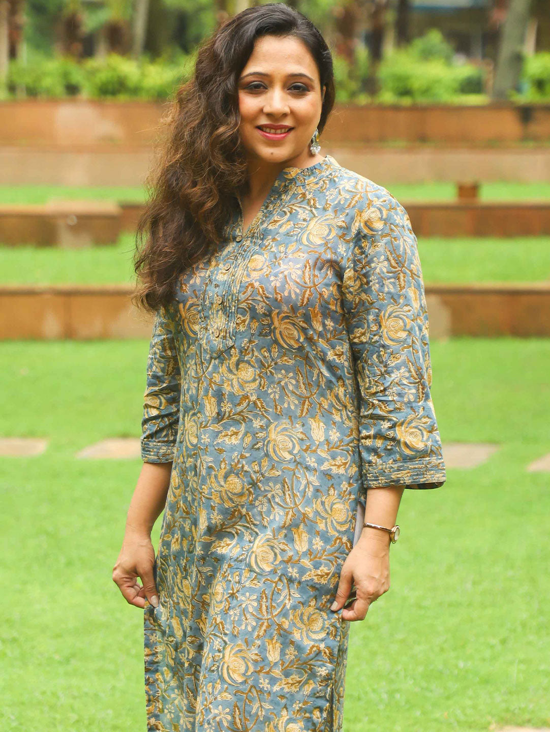 Kurta Pintucks Indigo Mustard