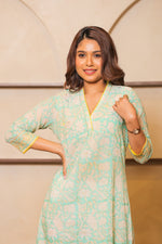 Load image into Gallery viewer, Green &amp; Yellow Kurta
