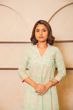 Load image into Gallery viewer, Green &amp; Pink Kurta
