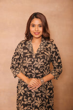 Load image into Gallery viewer, Button Down Dress
