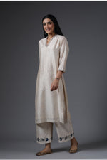 Load image into Gallery viewer, Women&#39;s Aparna Kurta
