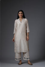 Load image into Gallery viewer, Women&#39;s Aparna Kurta
