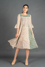Load image into Gallery viewer, Women&#39;s Savannah Dress