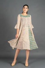 Load image into Gallery viewer, Women&#39;s Savannah Dress
