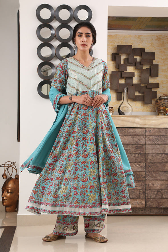 Buy SCAKHI Printed Cotton Boat Neck Women's Anarkali Dress With Cotton  Printed Dupatta And Belt | Shoppers Stop