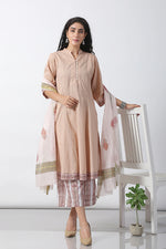 Load image into Gallery viewer, Women&#39;s Nandita Kurta
