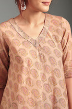 Load image into Gallery viewer, Women&#39;s Pearl &amp; Paisley Top
