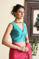 Load image into Gallery viewer, Women&#39;s Laila Emerald Green Blouse
