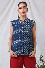 Load image into Gallery viewer, Women&#39;s Asharfi Jacket
