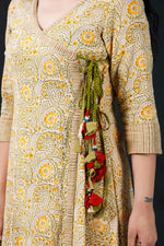Load image into Gallery viewer, Women&#39;s Meera Angrakha Kurta
