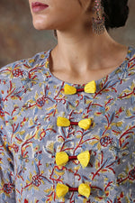 Load image into Gallery viewer, Women&#39;s Sandra Top
